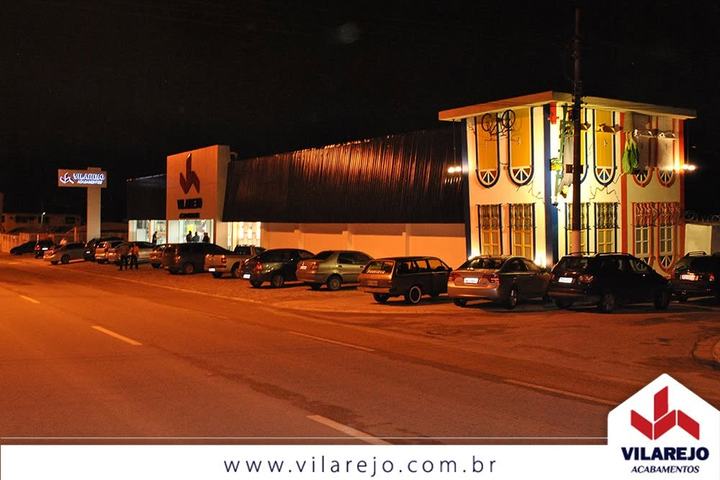 The new Vilarejo store lit up on the night of its opening